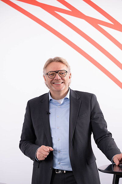 Rechtsanwalt Dr. Volker Lücker bei seinem Vortrag zu Medizinprodukten in der Apotheke