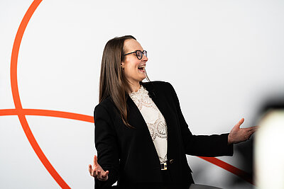 Porträtfoto Nadine Wahl