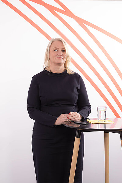 Christiane Müller bei ihrem Update zu Serviceleistungen