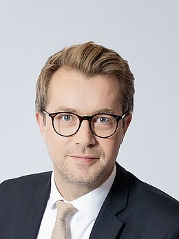 Porträt-Foto Lukas Klement