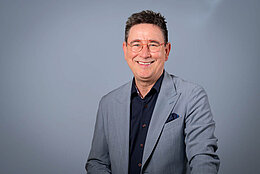 Porträt-Foto Frank Baer