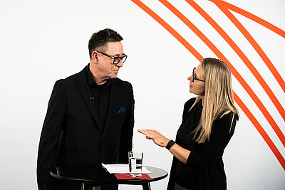 Madlen Righi im Gespräch mit Frank Baer