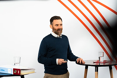 Florian Heimann bei seinem Vortrag im Studio