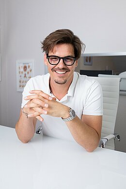 Porträt-Foto Dr. Maria Wirth